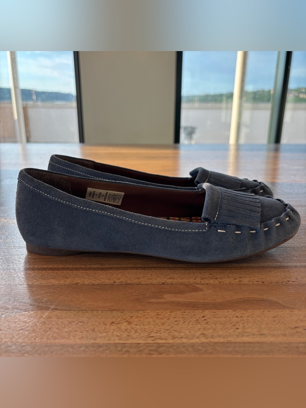 Lands End Women’s Suede Moccasins, Size 7 - Picture 5 of 10